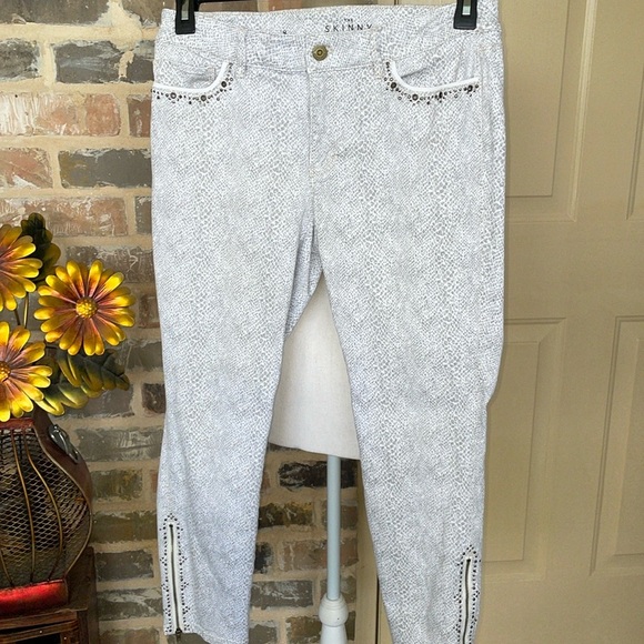 WHBM Gray Moto Skinny Snakeskin Print Crop Jeans Studded Accents Zip Ankle Edgy - Picture 12 of 16